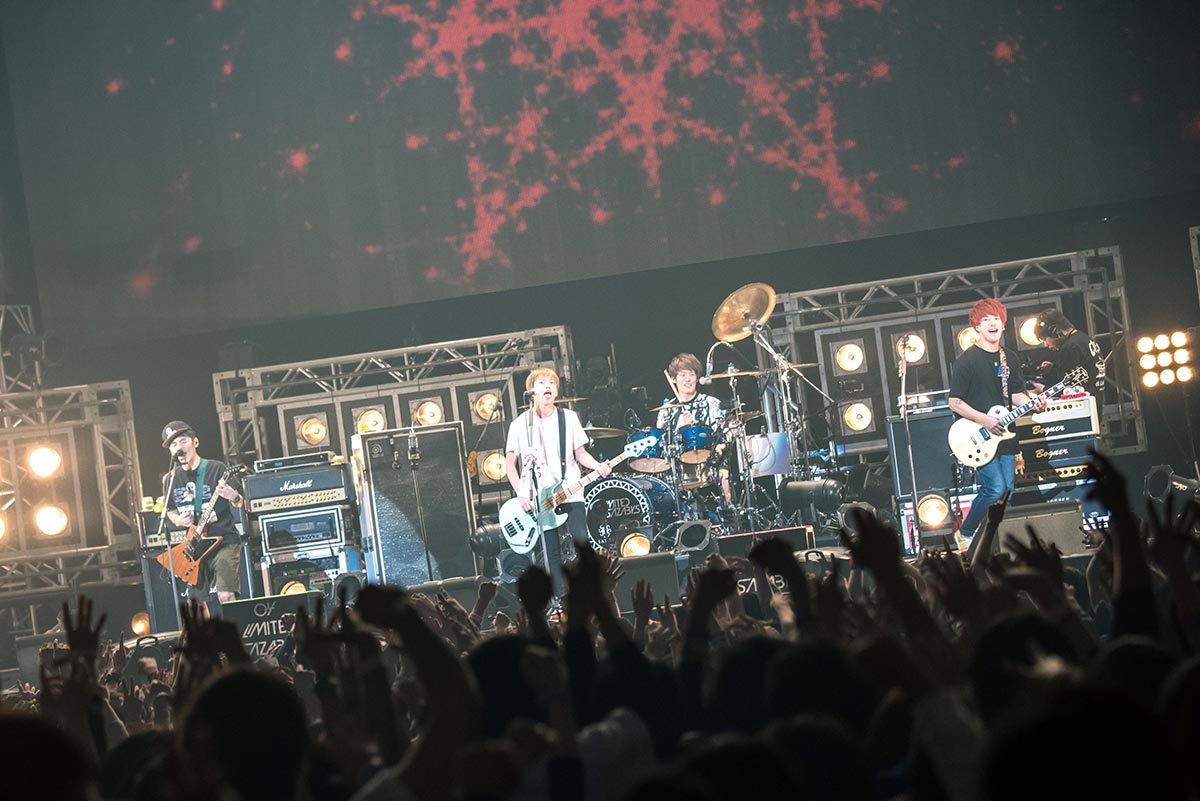 04 Limited Sazabys バンドとファンの爆発的なエネルギーの交歓でライブハウスと化した初の日本武道館をレポート Di Ga Online ライブ コンサートチケット先行 Disk Garage ディスクガレージ