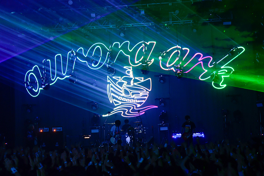 Bump Of Chicken Tour 19 Aurora Ark ライブハウスという凝縮された環境で魅せた瞬発力 Di Ga Online ライブ コンサートチケット先行 Disk Garage ディスクガレージ